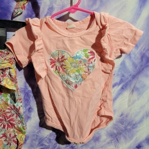 Unbranded 3 Peice Set Girls Dusty Coral Top With Foral Tie Bottoms Size 3-6 M - Picture 3 of 16